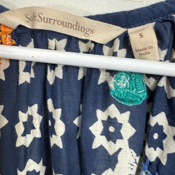 Soft Surroundings Size Small Blue Embroidered Floral Boho Tunic Top Fringe - Picture 8 of 10